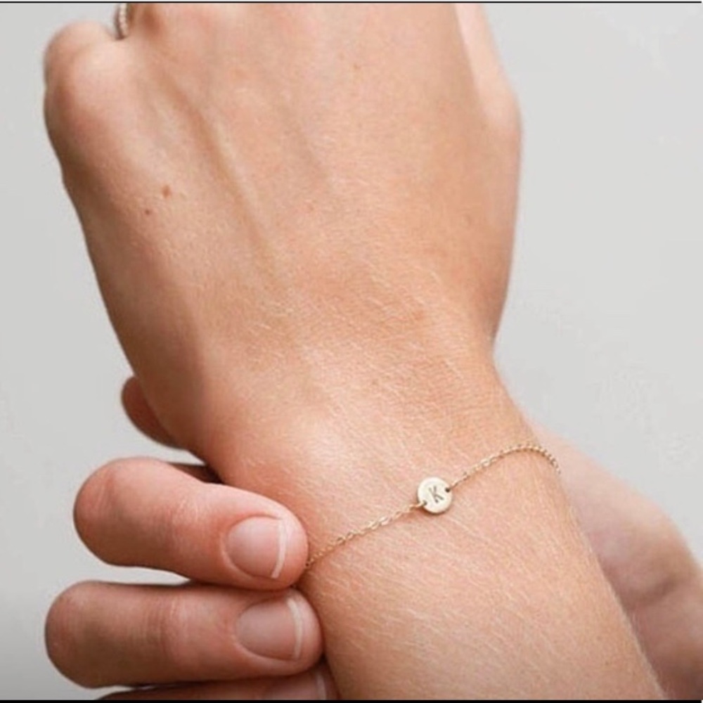Tiny Bracelet